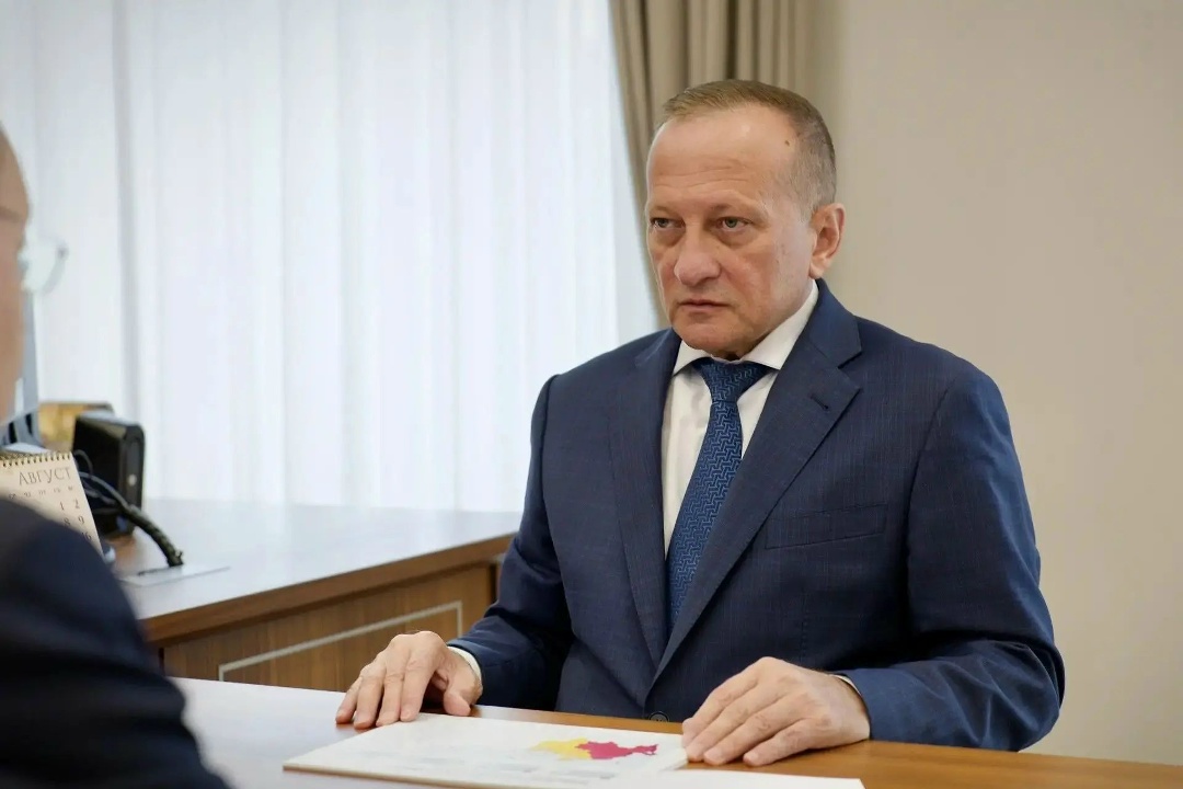 Глава Минстроя России Ирек Файзуллин провел рабочую встречу с заместителем руководителя Федерального казначейства Эли Исаевым