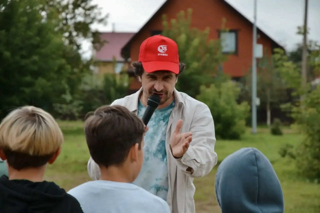 Яркое детство с ЛУКОЙЛом В Пермском крае в 6 сёлах и деревнях появились новые детские и спортивные площадки