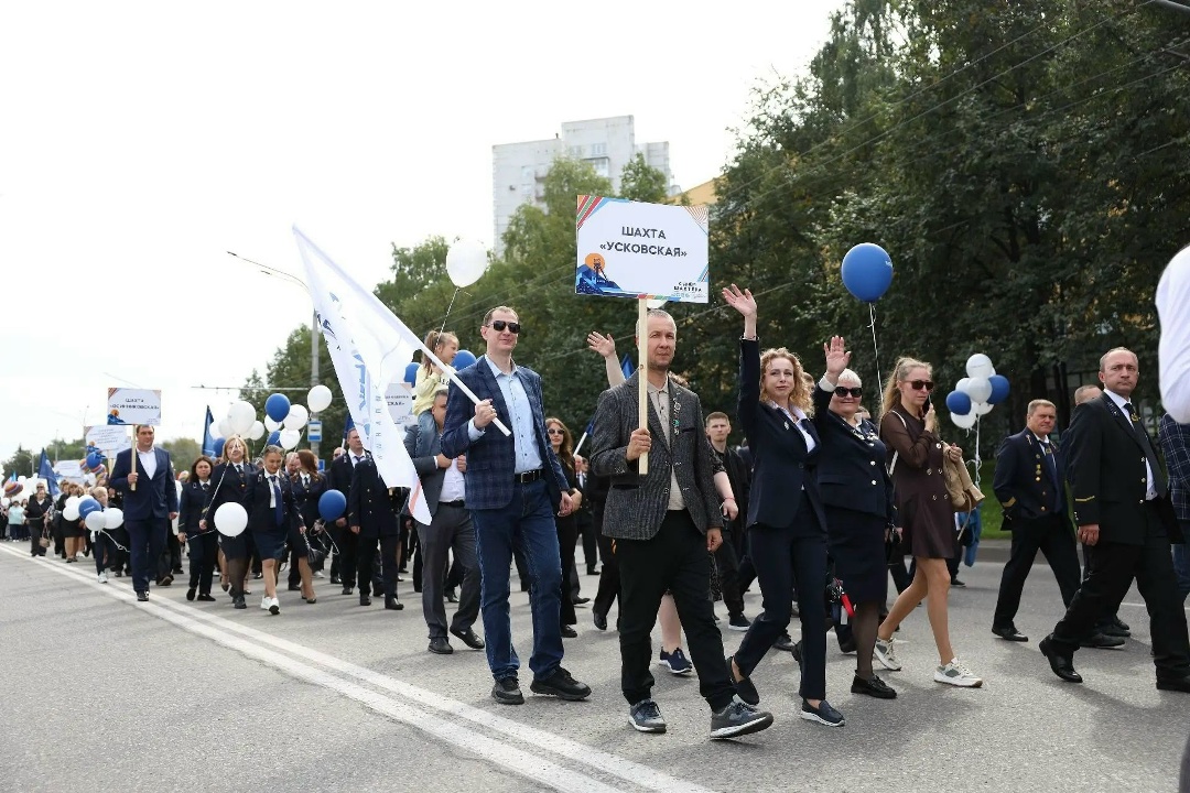 Распадская угольная компания прошла в Параде шахтеров!