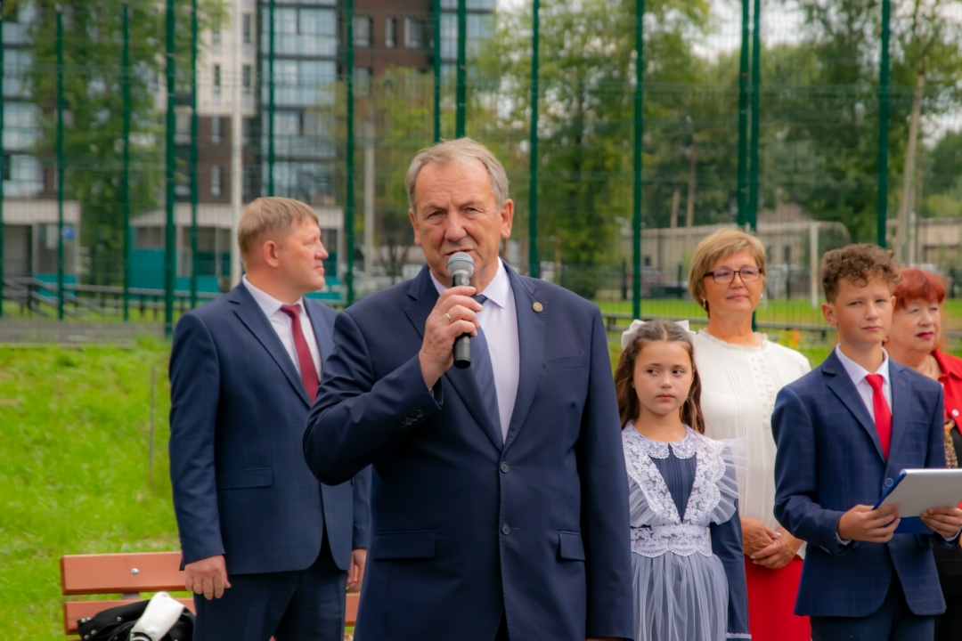ВПЕРЕД, К НОВЫМ ВЕРШИНАМ! Газопереработчики дали напутствия школьникам Свободного в День Знаний