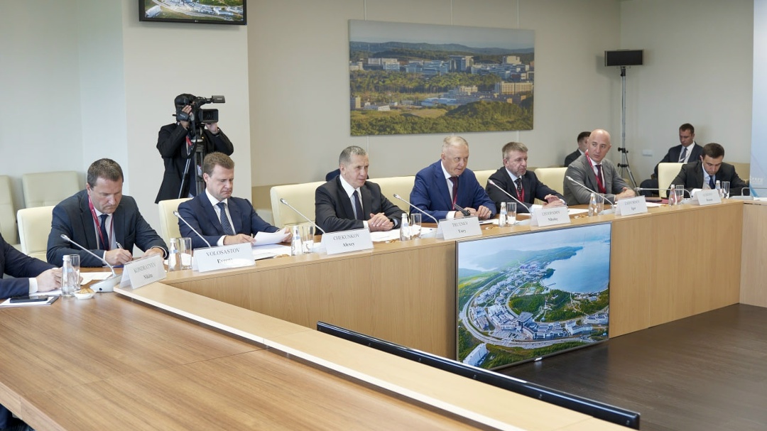Юрий Трутнев встретился с первым вице-президентом Мьянмы.