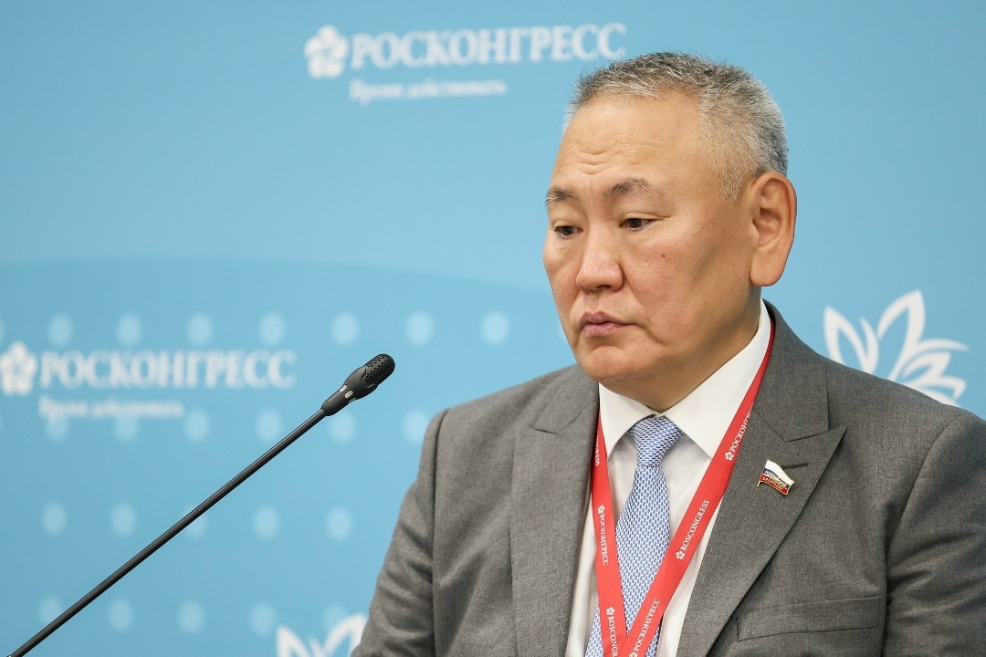 Сенаторы РФ принимают участие в работе на полях XI Восточного экономического форума