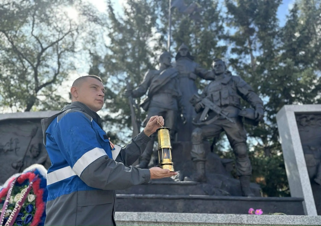 ВЕЧНЫЙ ОГОНЬ В столице Амурской области городе Благовещенск зажжен Вечный огонь