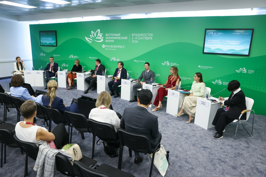 Сенаторы продолжили работу на полях XI Восточного экономического форума