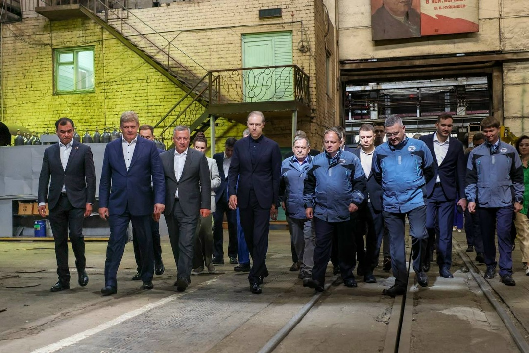 Денис Мантуров ознакомился с производственными мощностями Иркутского завода тяжелого машиностроения.