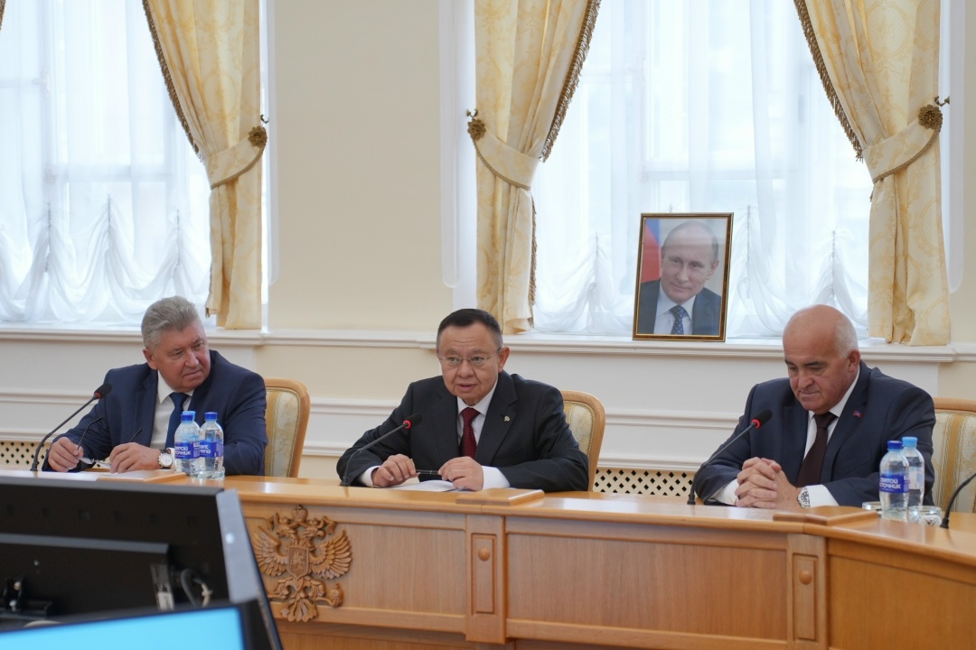 Глава Минстроя Ирек Файзуллин совершил рабочую поездку в Костромскую область.