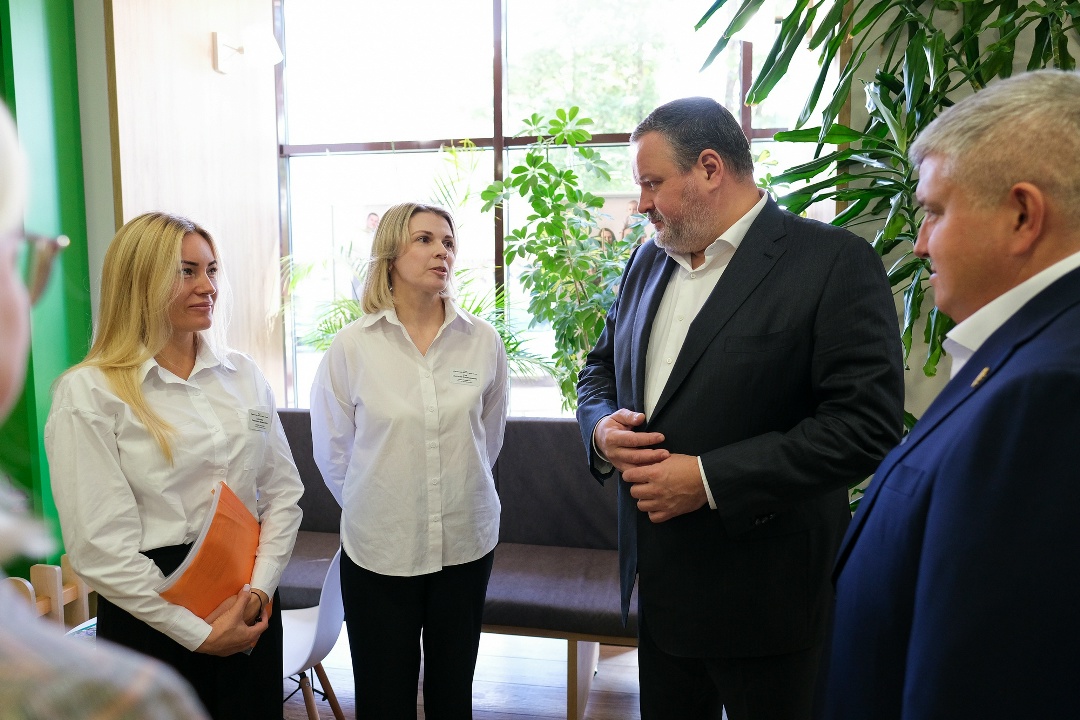 Глава Минтруда Антон Котяков посетил Новгородскую область с рабочей поездкой.