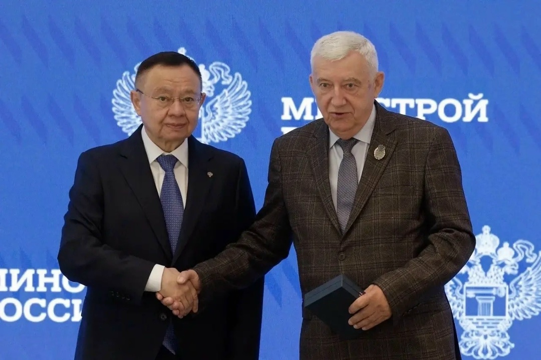 В Минстрое России прошло еженедельное оперативное совещание под председательством Министра строительства и ЖКХ РФ Ирека Файзуллина