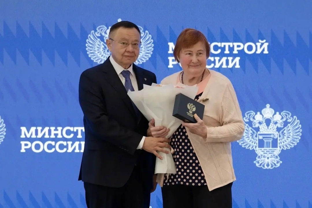 В Минстрое России прошло еженедельное оперативное совещание под председательством Министра строительства и ЖКХ РФ Ирека Файзуллина