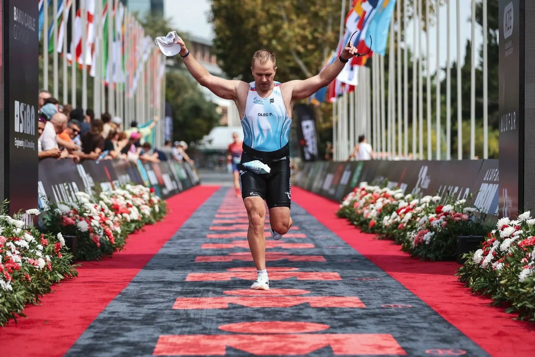 IRONMAN 70.3 Амурские газопереработчики преодолели более ста километров на международном турнире по триатлону в Баку