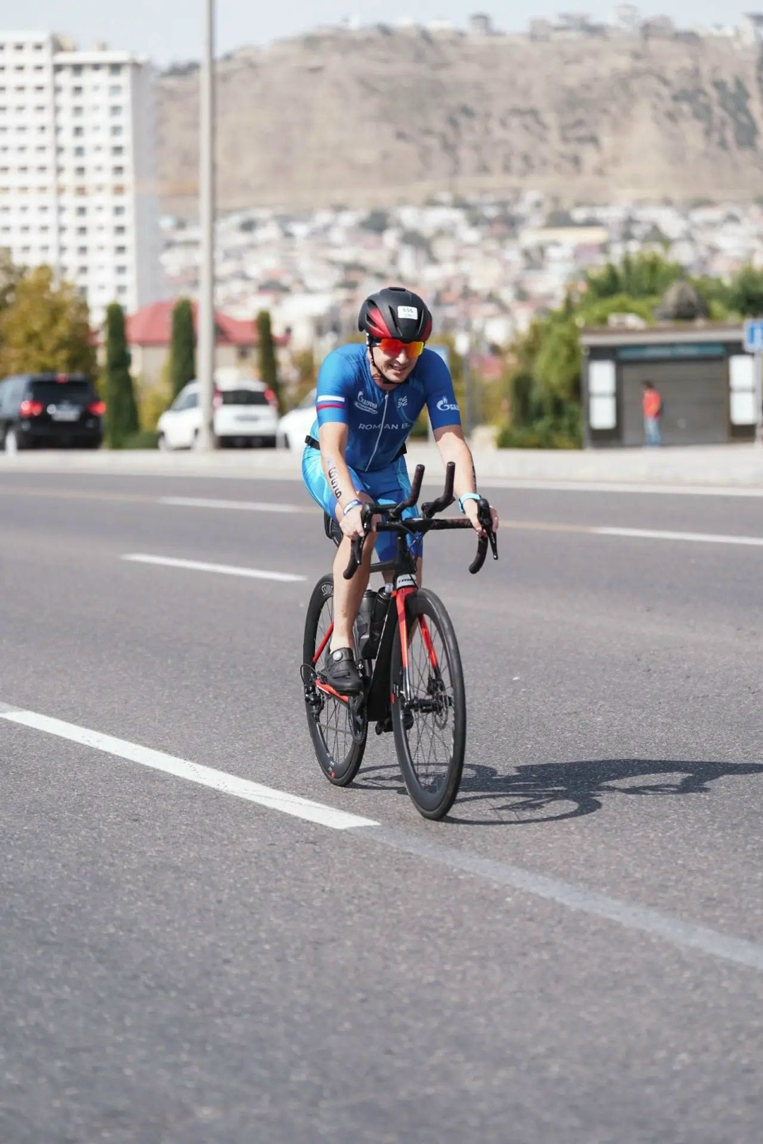 IRONMAN 70.3 Амурские газопереработчики преодолели более ста километров на международном турнире по триатлону в Баку