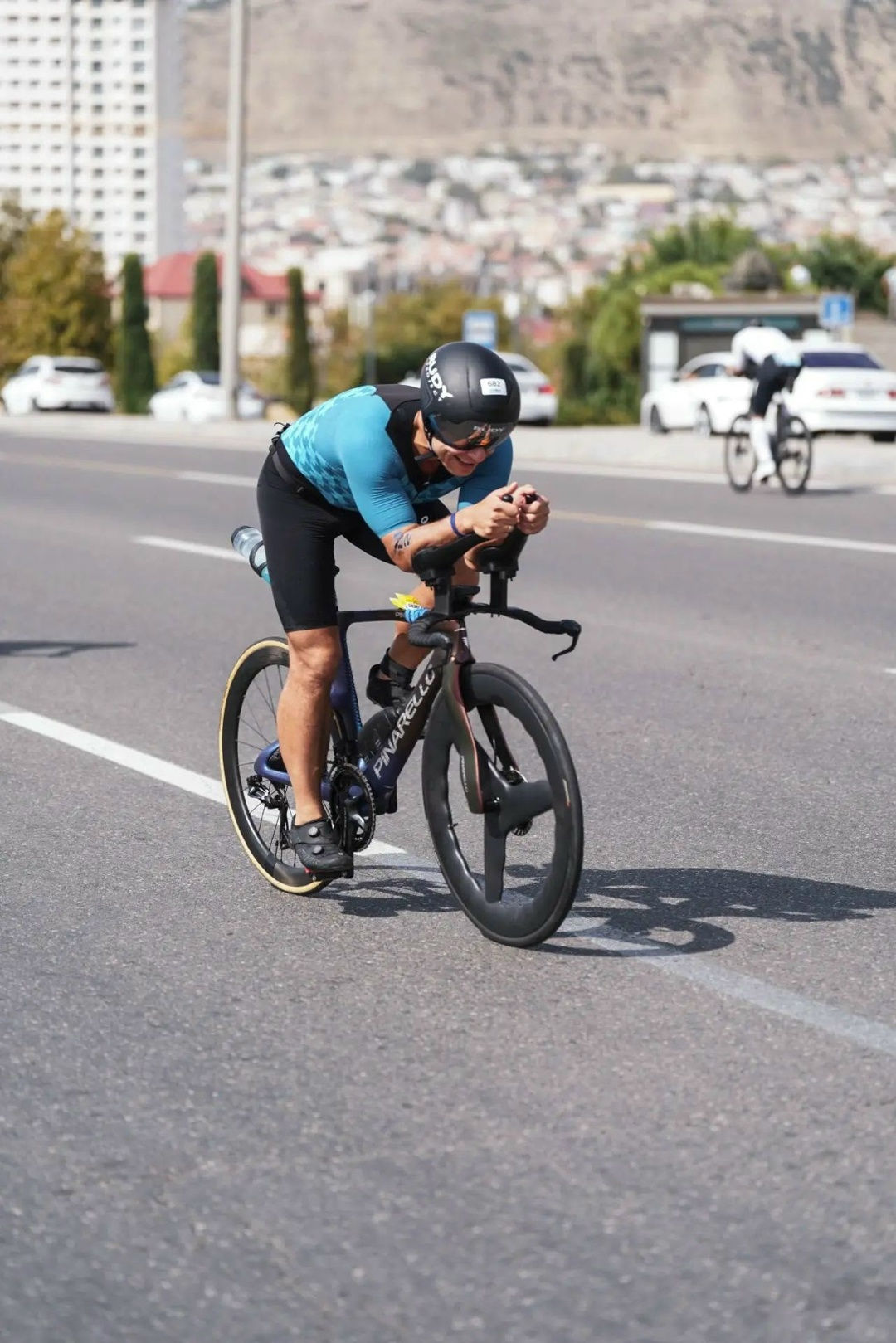 IRONMAN 70.3 Амурские газопереработчики преодолели более ста километров на международном турнире по триатлону в Баку
