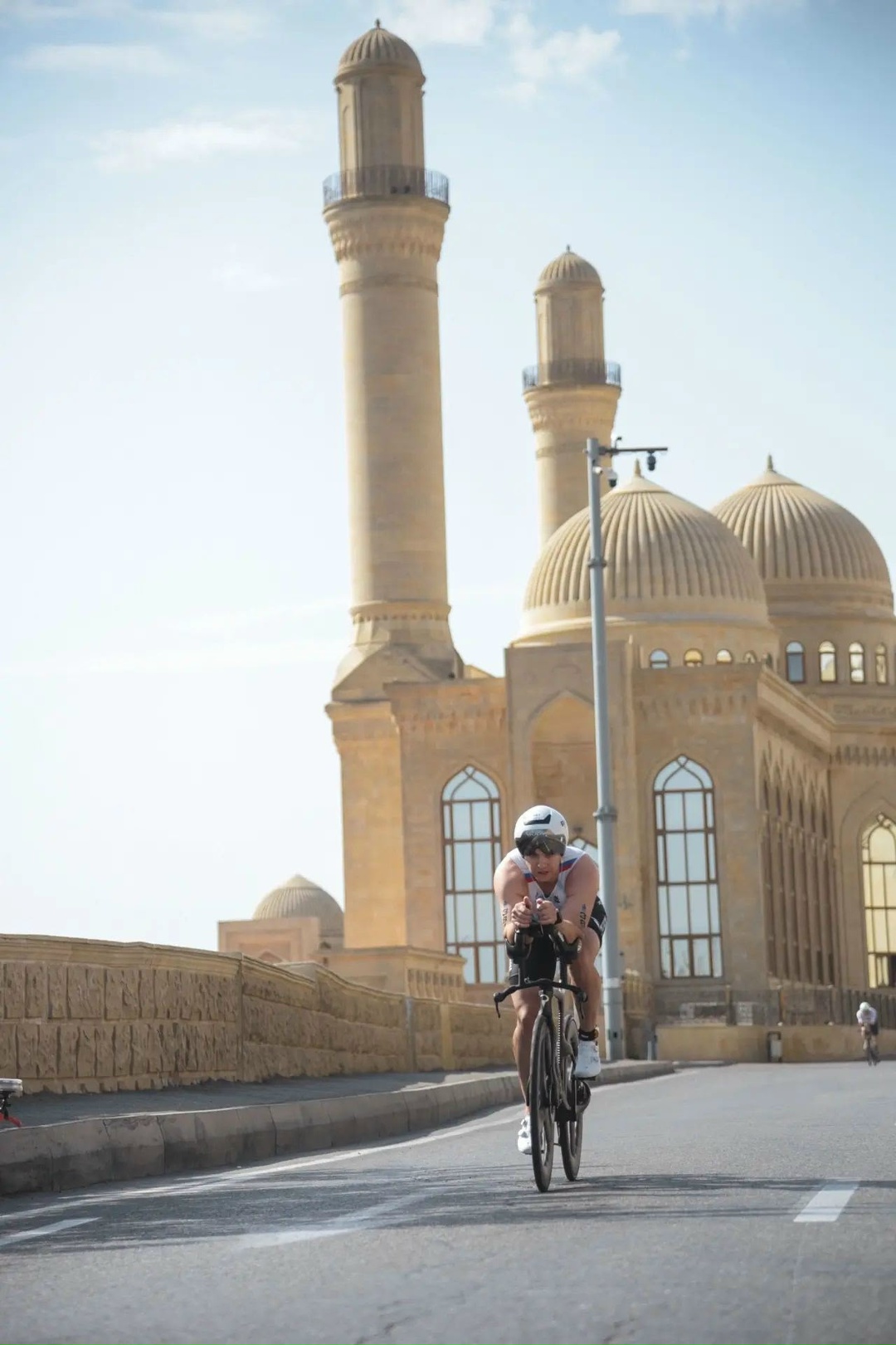 IRONMAN 70.3 Амурские газопереработчики преодолели более ста километров на международном турнире по триатлону в Баку