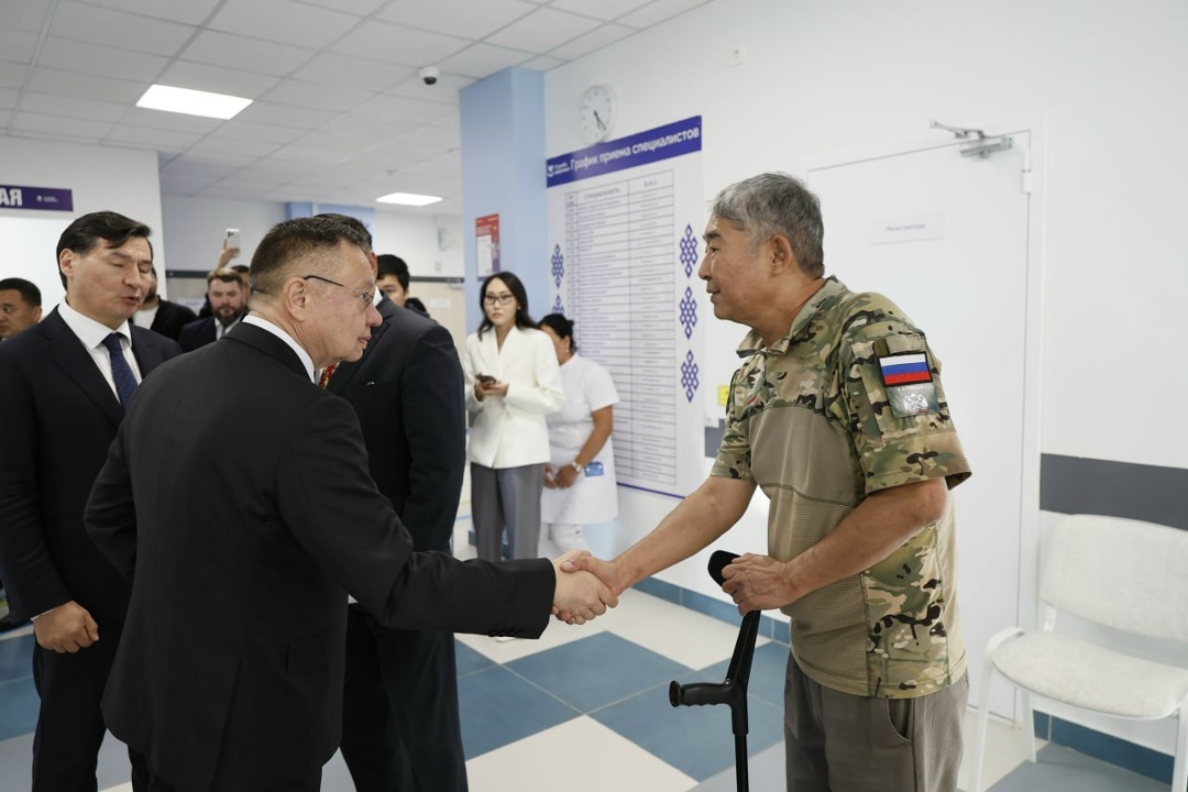 Глава Минстроя Ирек Файзуллин посетил Калмыкию.