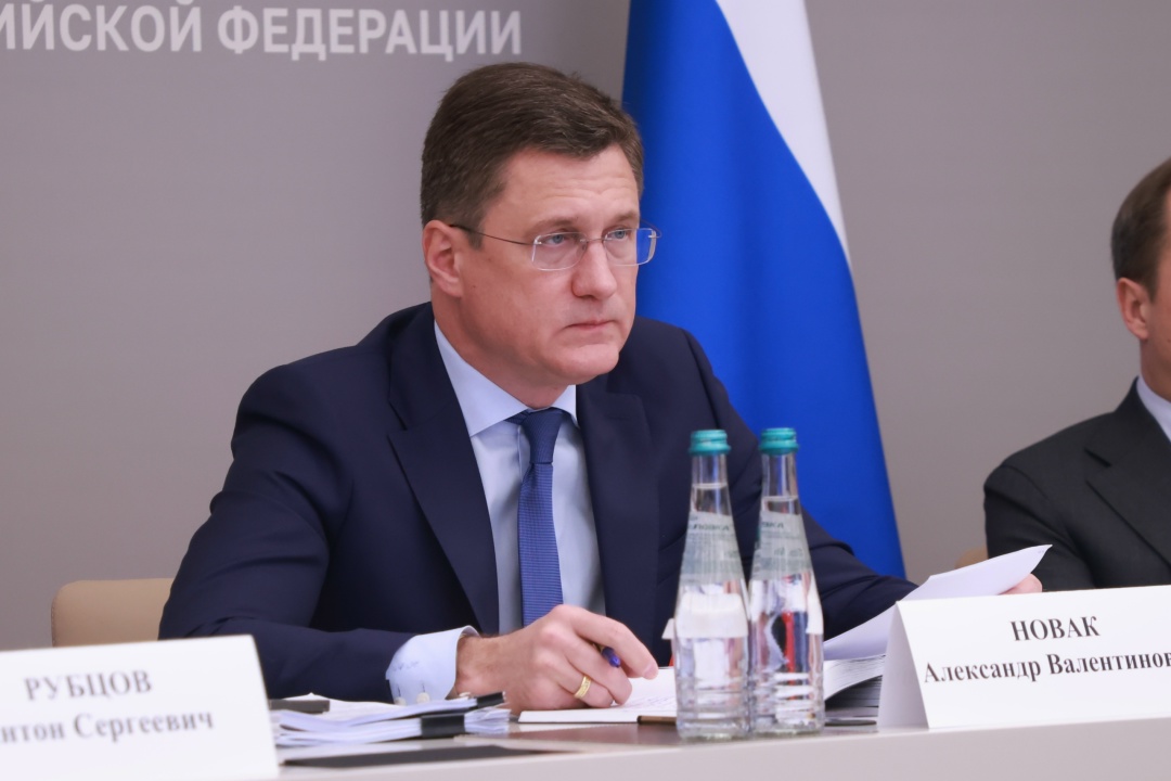 Александр Новак провел совещание по ситуации на топливном рынке.
