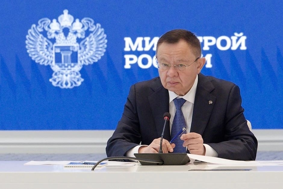 В Минстрое России прошло еженедельное оперативное совещание под председательством Министра строительства и ЖКХ РФ Ирека Файзуллина