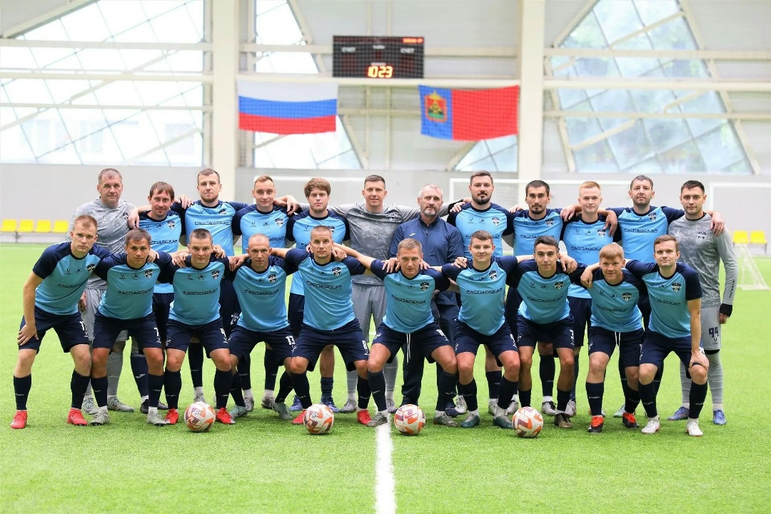 Золото – у «Распадской»! Наша футбольная команда завоевала победу в Чемпионате Кузбасса.