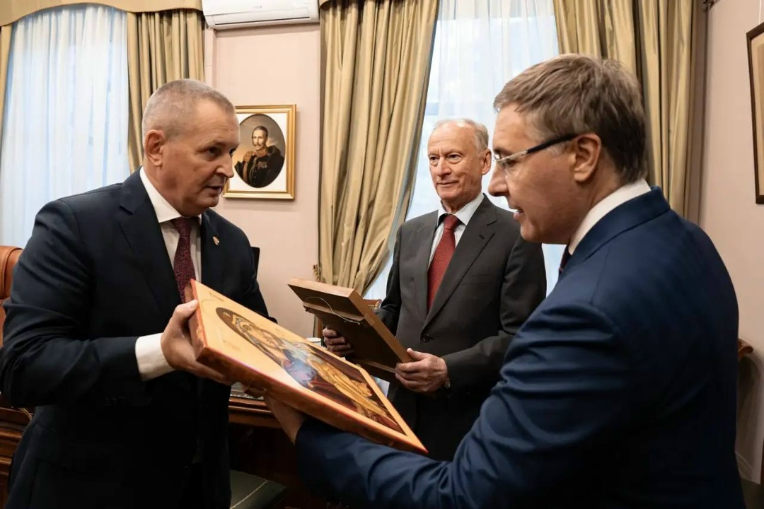 Валерий Фальков посетил Российский государственный художественно-промышленный университет им. С.Г.Строганова.