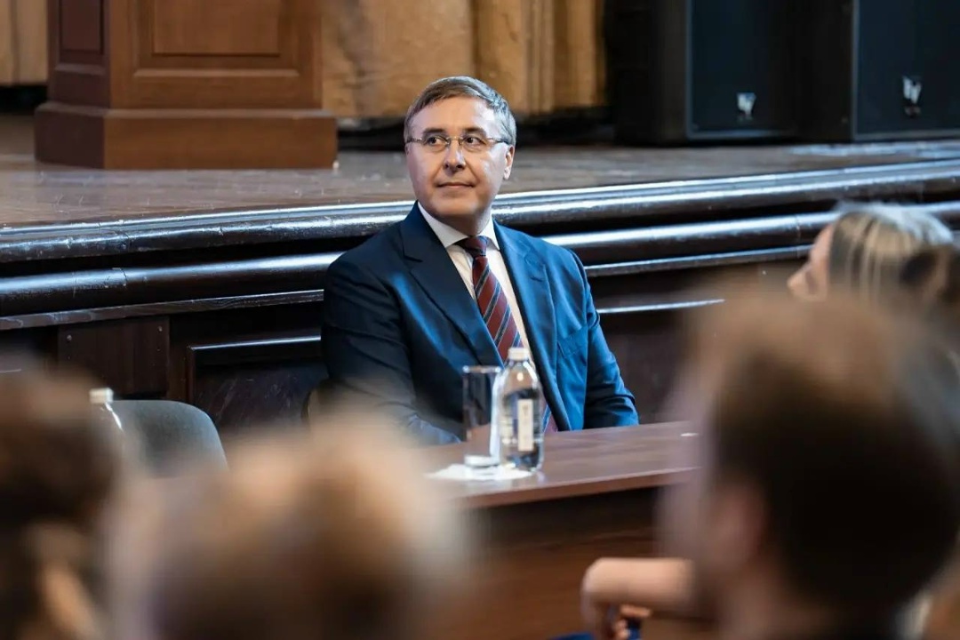 Валерий Фальков посетил Российский государственный художественно-промышленный университет им. С.Г.Строганова.