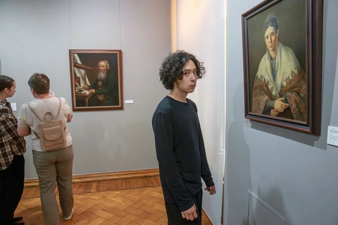 К истокам меценатства При поддержке ЛУКОЙЛа в Астрахани открылась выставка «Купеческий портрет» — совместный проект Астраханской картинной галереи им. П.М