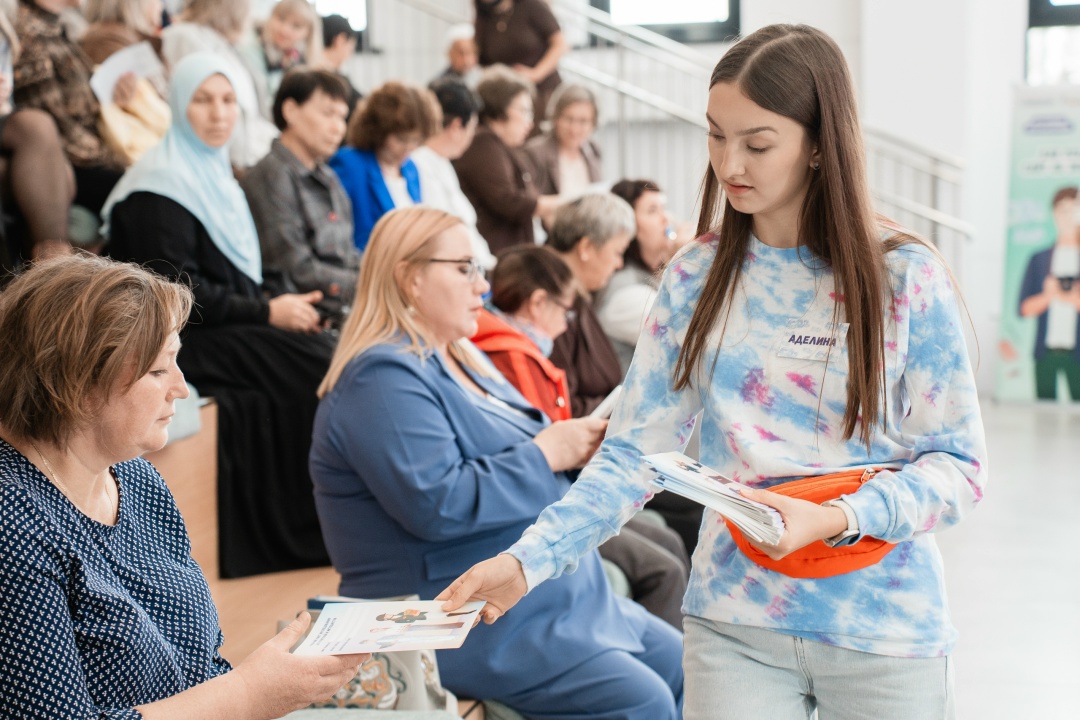 Как увлечь детей экологией? В Альметьевске состоялась открытая презентация образовательных чемоданчиков «В поисках углеродного следа» и выставка, приуроченная…